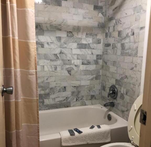 带2个双人床的标准工作室, Americas Best Inn   Savannah I 95