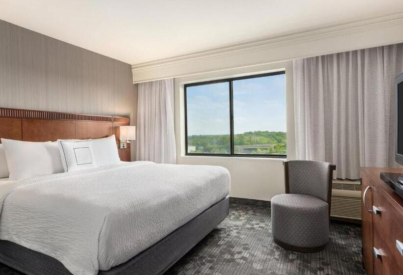 Люкс Кровать Кинг, Courtyard By Marriott Philadelphia Montgomeryville