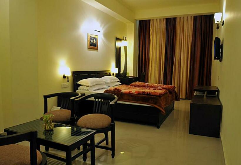 اتاق لوکس, Hong Kong Inn