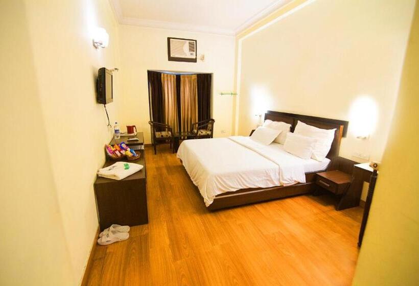 اتاق لوکس, Hong Kong Inn