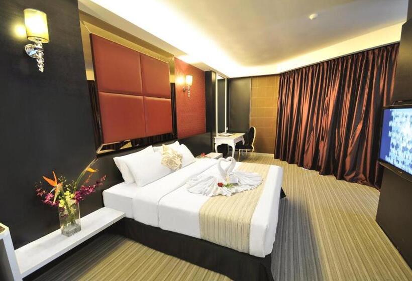 Suite, The Sterling