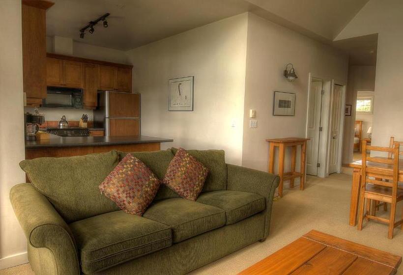 Люкс с Видом, Waters Edge Shoreside Suites