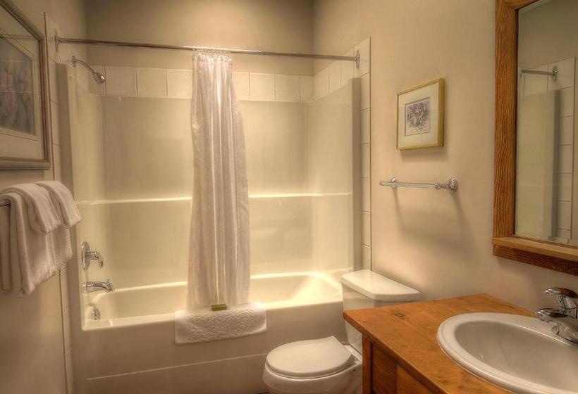 Люкс с Видом, Waters Edge Shoreside Suites