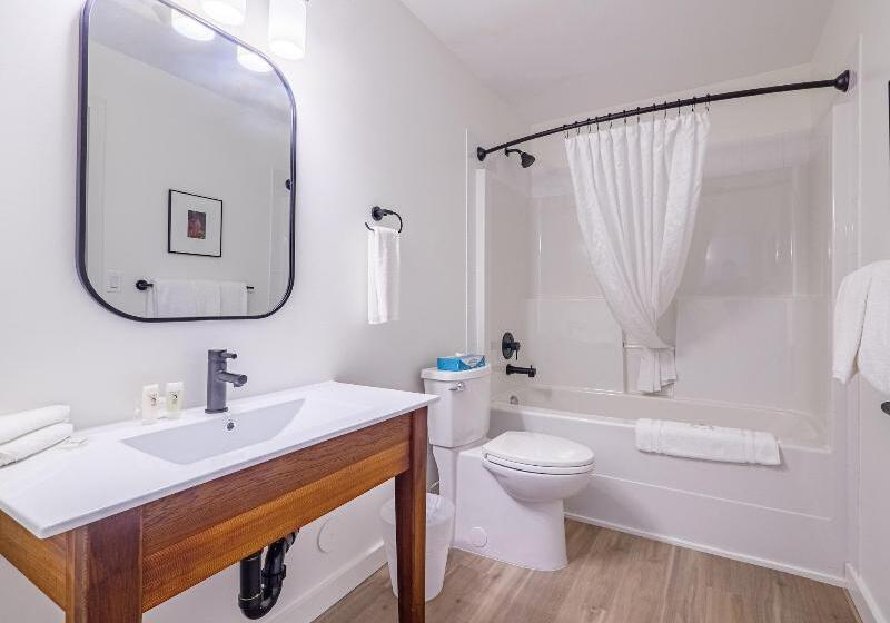 Люкс с Видом, Waters Edge Shoreside Suites