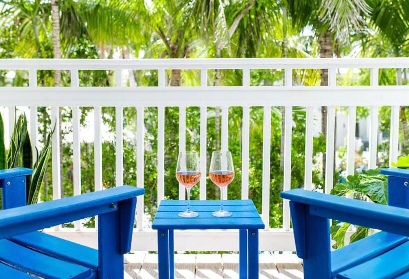 חדר סטנדרט עם מיטת קינג, Parrot Key Hotel & Villas