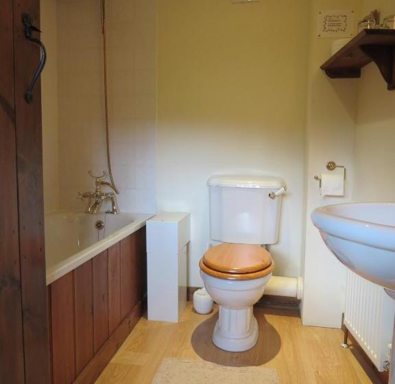 Семейный Номер Вид на Сад, Combe Lancey Farmhouse B&b