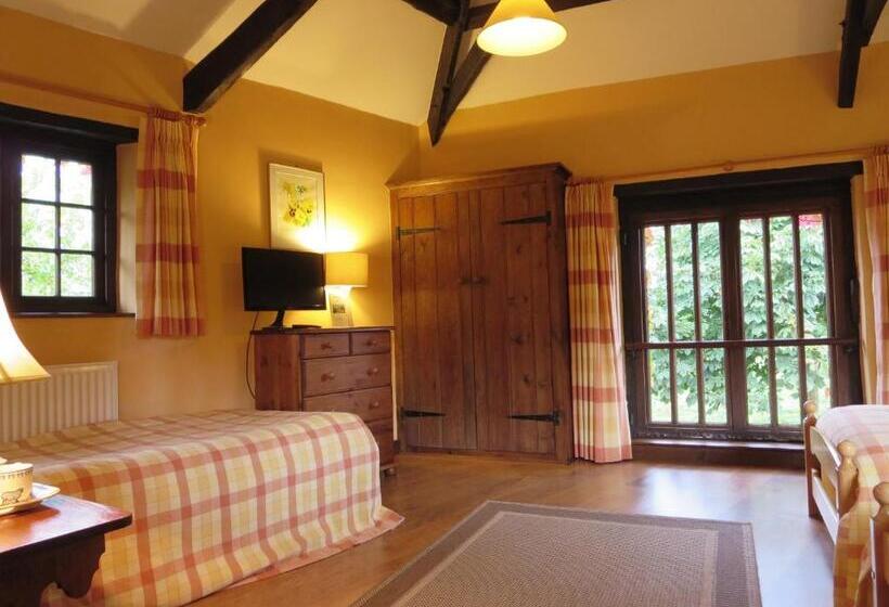 Семейный Номер Вид на Сад, Combe Lancey Farmhouse B&b