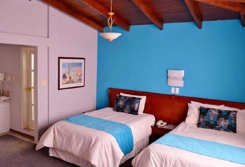 Номер Стандарт Трехместный, La Carolina Inn
