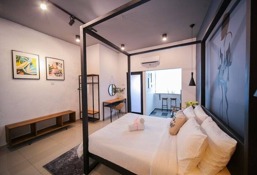 Студия Стандарт, The Lov Penang