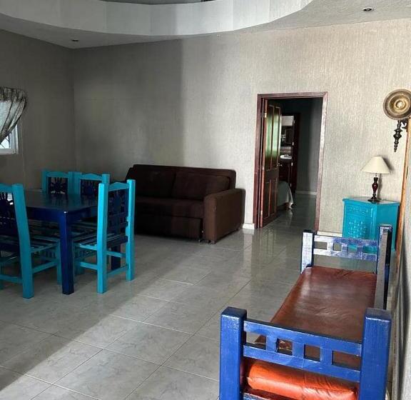 Вилла 3 Спальни, Casa Raymundo Suites