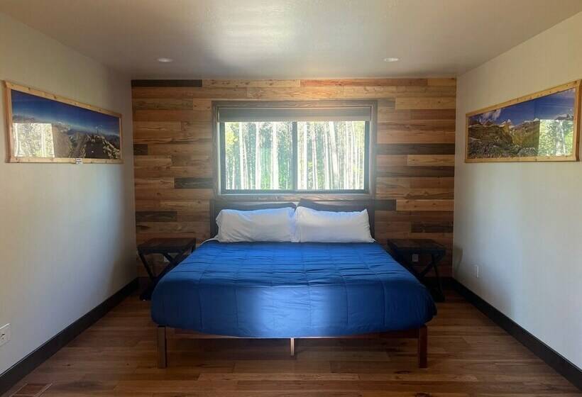 Хижина Deluxe, Glacier Homestead