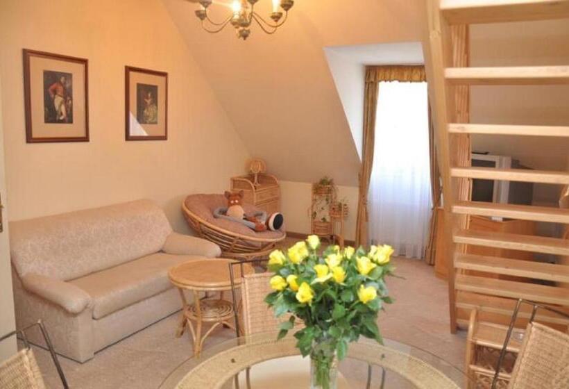 Quarto Dúplex, Petr