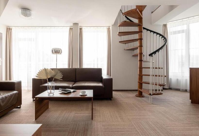 Apartamento Dúplex 1 Dormitório, Wilga