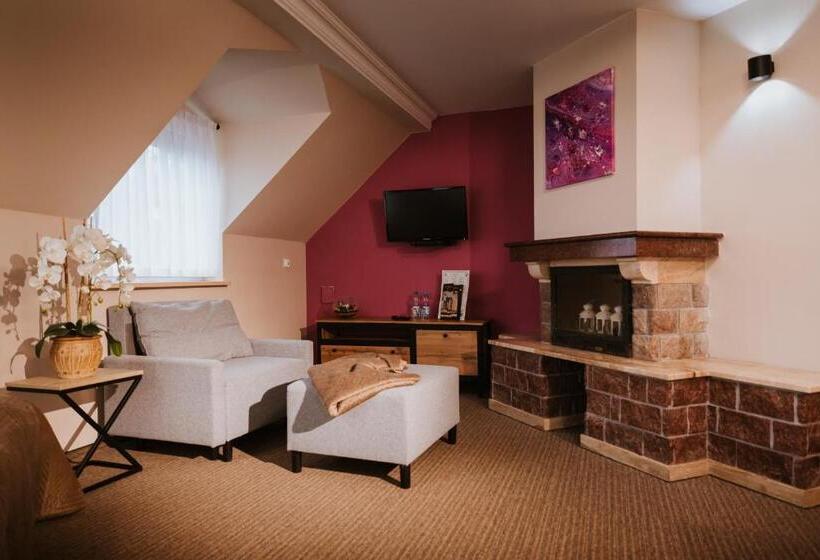 اتاق استاندارد سه نفره, Villa Palladium