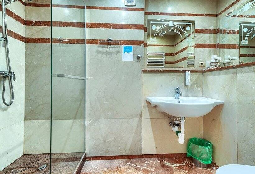 اتاق استاندارد سه نفره, Villa Palladium