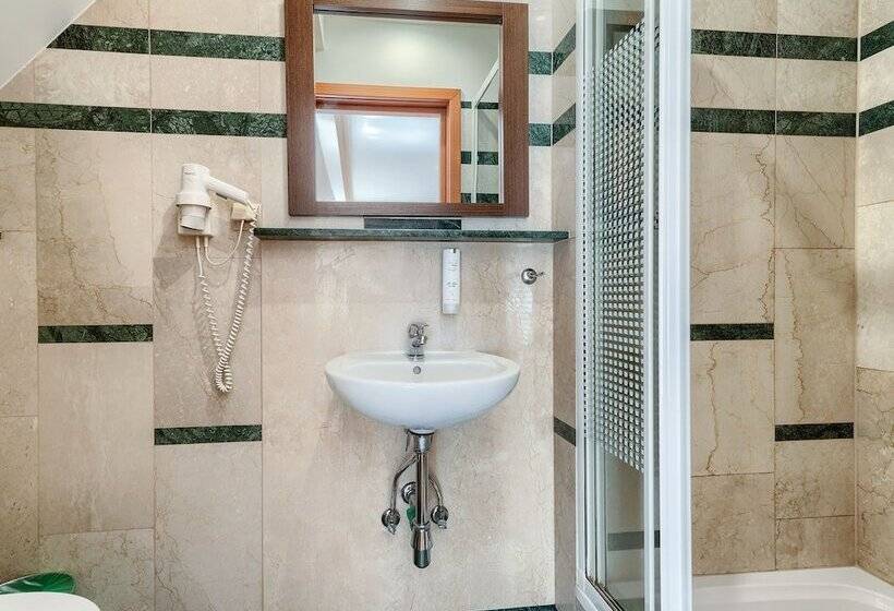 اتاق استاندارد چهار تخته, Villa Palladium