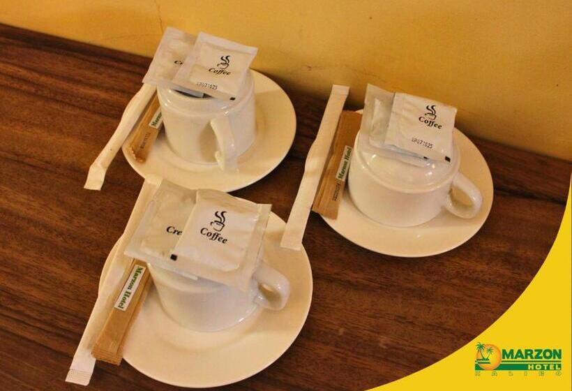 스탠다드 트리플 룸, Marzon Hotel Kalibo