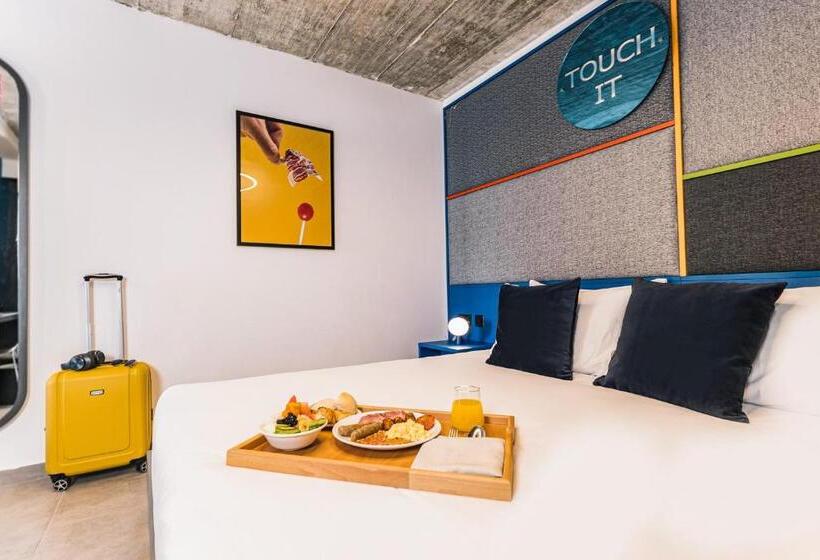 اتاق لوکس با وان آب گرم, Ikyk Hotel  Ik Collection