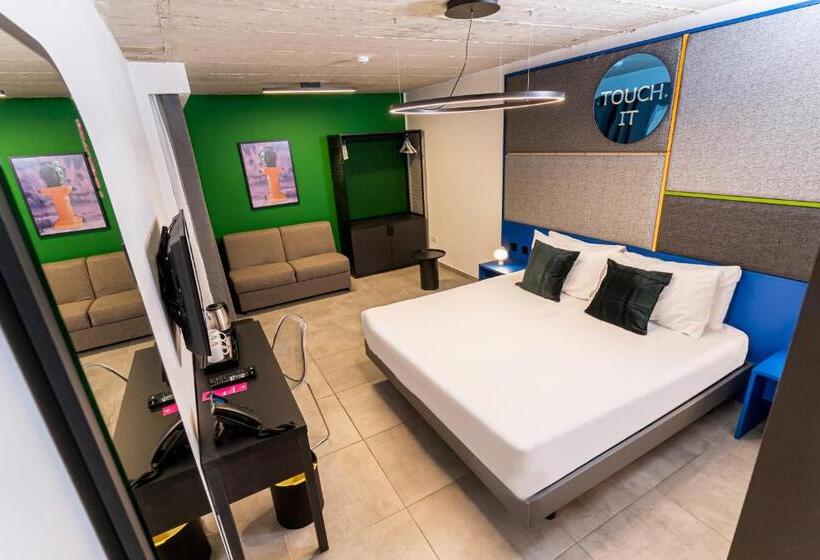 اتاق راحتی سه تخته, Ikyk Hotel  Ik Collection