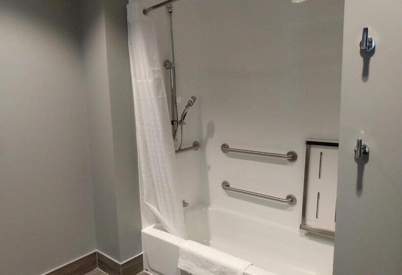 장애인을 위한 스탠다드 룸, La Quinta Inn & Suites By Wyndham Bardstown