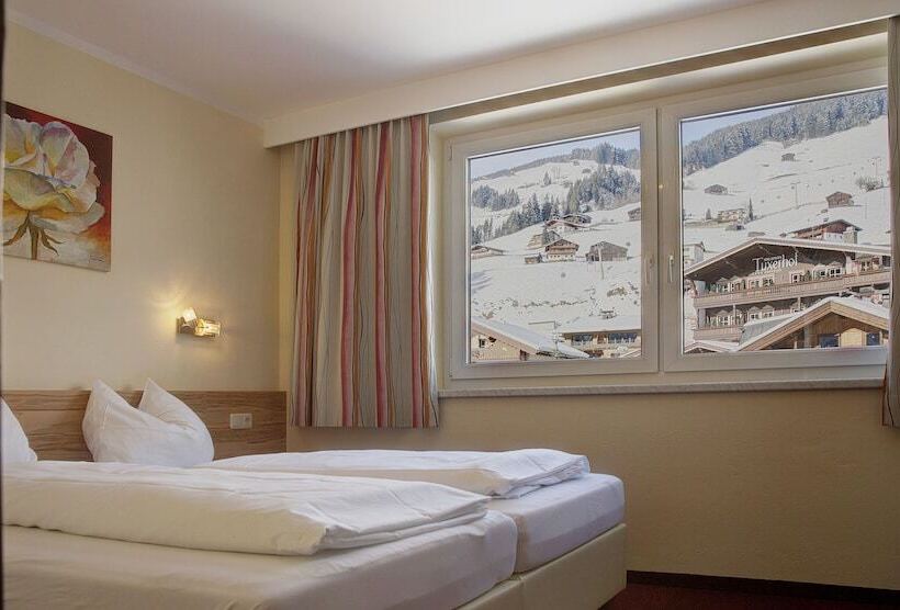 Семейные Апартаменты 3 Спальни, Aparthotel Dorfplatzl Garni