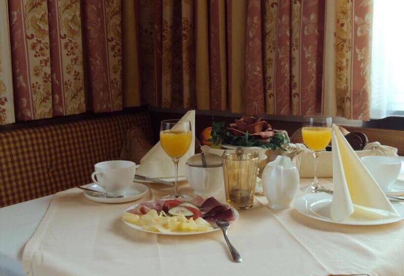 スタンダードトリプルルーム, Bergheim