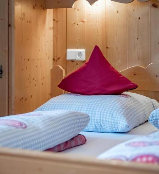 Семейный Номер, Landhaus Edelweiss
