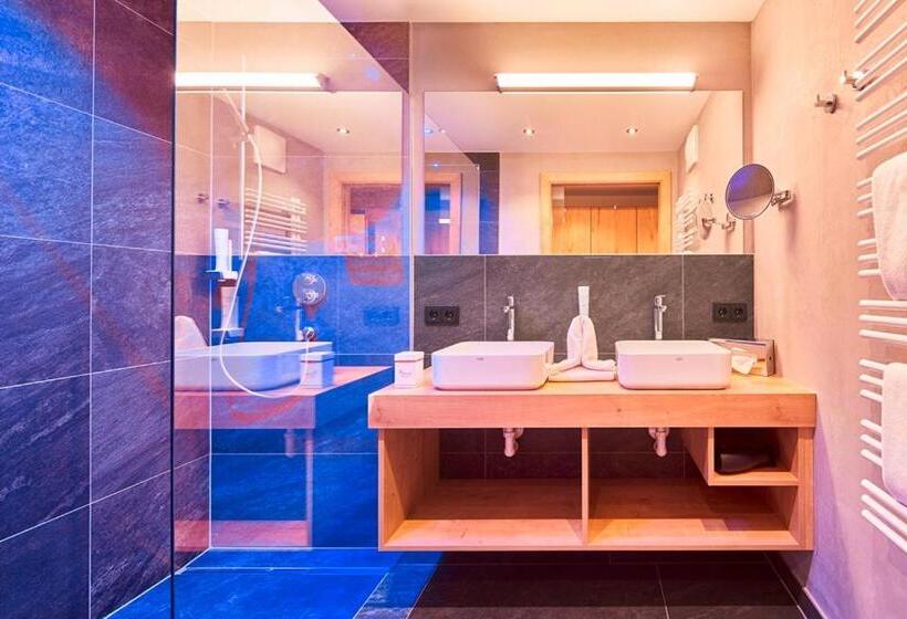 اتاق استاندارد با بالکن, Bauernhof Hotel Oberschwarzach