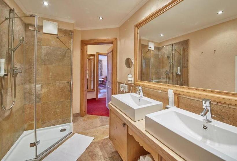 سوییت سوپریور, Bauernhof Hotel Oberschwarzach