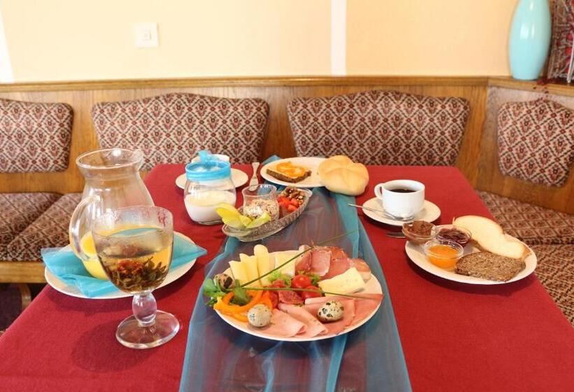 Четырехместный Номер Стандарт, Pension Aloisl`s Harmonie