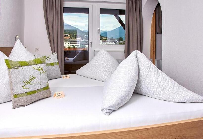 استودیوی استاندارد, Gasthof Hotel Post