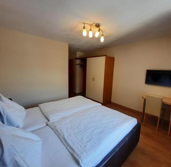 Номер Стандарт, Pension Kreuzinger, 5310 Tiefgraben
