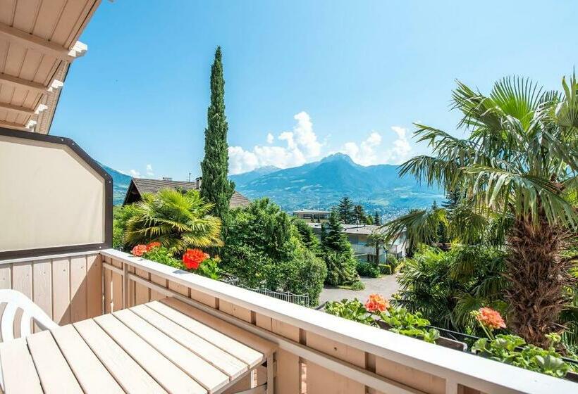 Номер Стандарт с Балконом, Glanzhof Hotel & Apartments