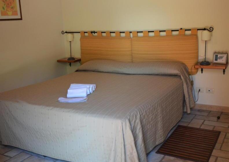 اتاق اکونومی, Antico Borgo Etneo Agriturismo