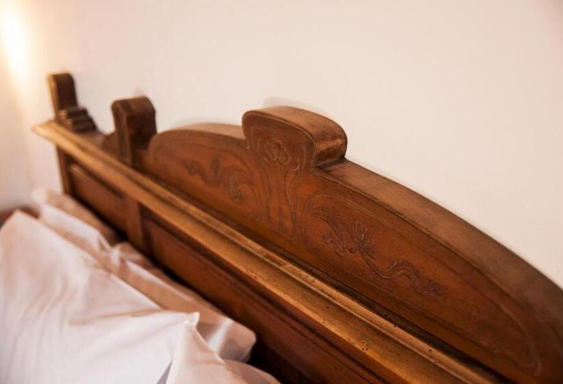 经济房, Antico Borgo Etneo Agriturismo