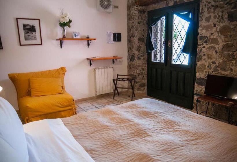 标准间, Antico Borgo Etneo Agriturismo