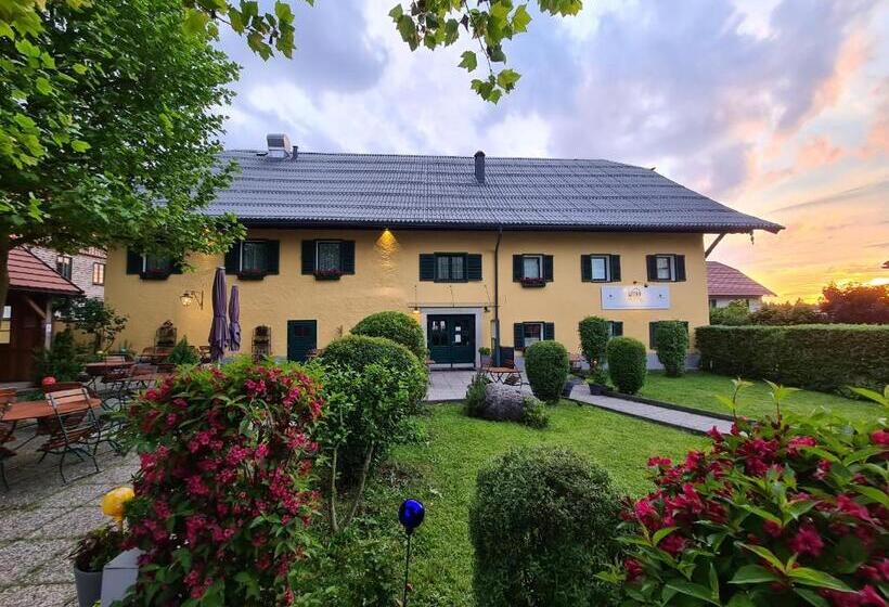 标准三人间, Gasthof Zur Strass