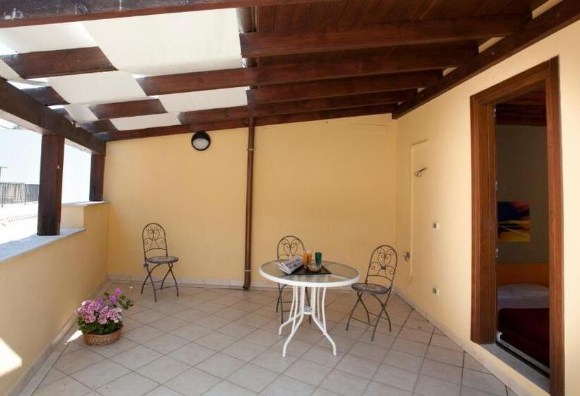 اتاق استاندارد با تراس, Residence Cortile Mercè