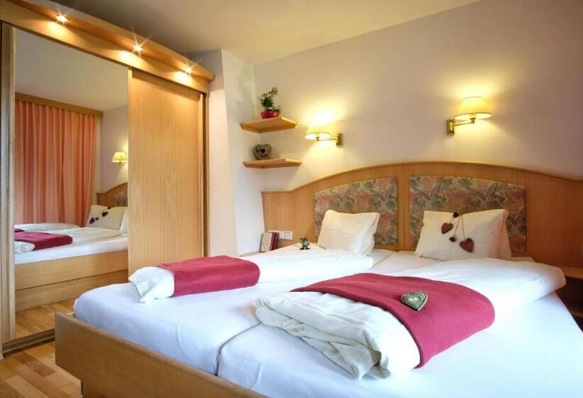 Номер Стандарт Вид на Озеро, Seehotel & Seeapartments Kärntnerhof  Direkt Am See!