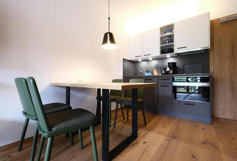 Студия Стандарт, Seehotel & Seeapartments Kärntnerhof  Direkt Am See!