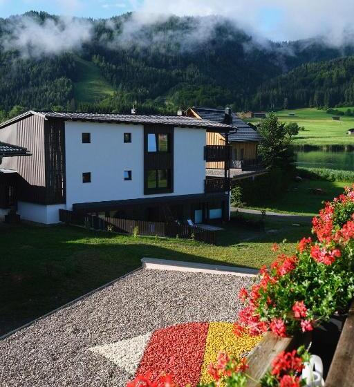庭の見える１ベッドルームアパートメント, Seehotel & Seeapartments Kärntnerhof  Direkt Am See!