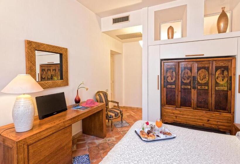 Quarto Clássico, Villa Lieta