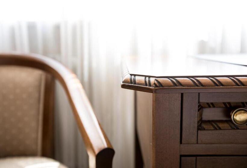 Номер Стандарт, Burghotel Nürnberg