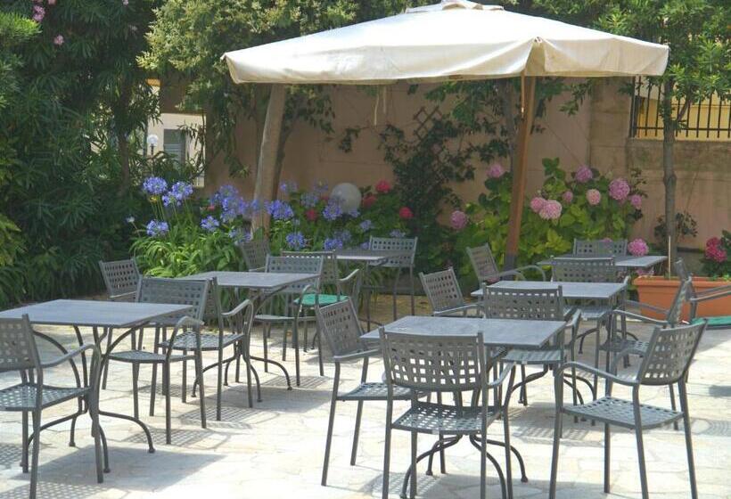 اتاق سوپریور, Flora