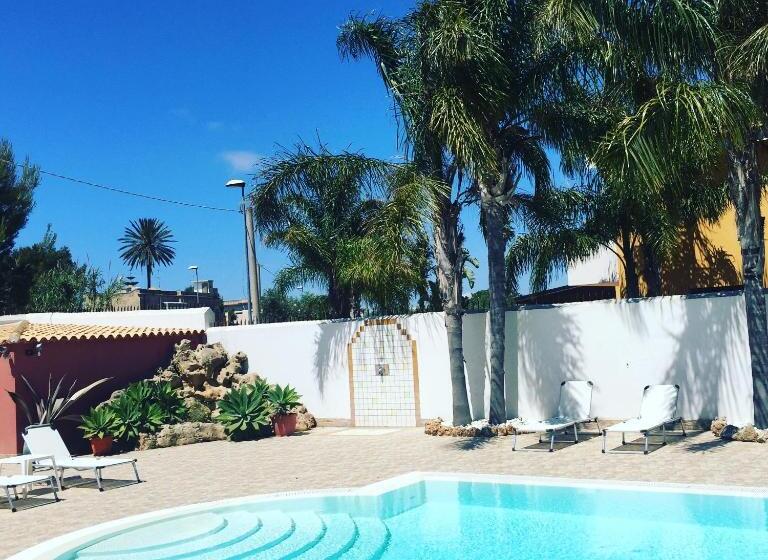 اتاق استاندارد, Rainbow Resort