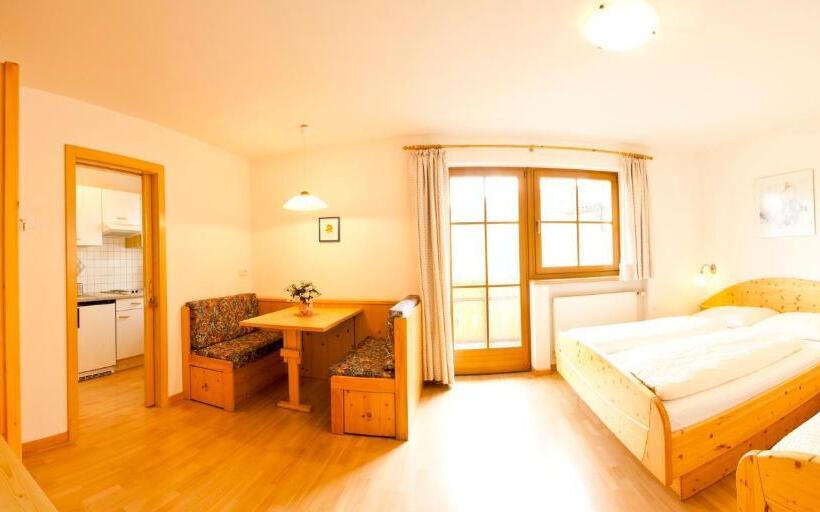 Студио Стандарт Вид на Сад, Residence Hauserhof