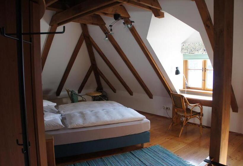 חדר סטנדרט עם מיטת קינג, Schwarzer Adler