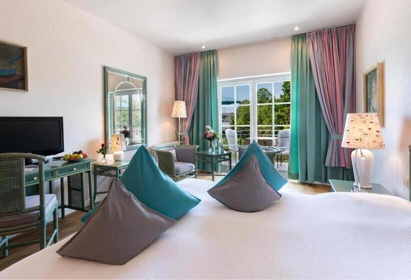 Comfort room with balcony, Seevilla