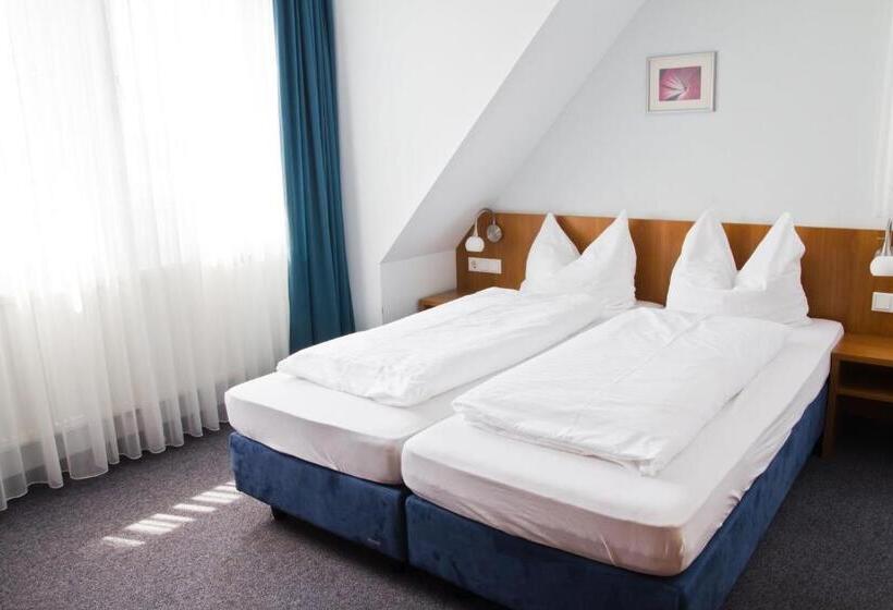 Номер Стандарт, Gästehaus Zur Kurve