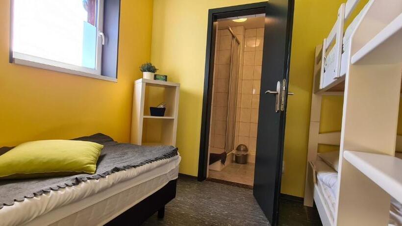 스탠다드 5인객실, Harz Hostel